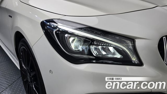 Mercedes-Benz CLA-Class (C117) CLA220 AMG Line 2018 — фото 22