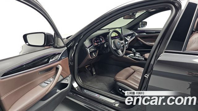 BMW 5 Series (G30) 530i M Sport Package 2023 — фото 10
