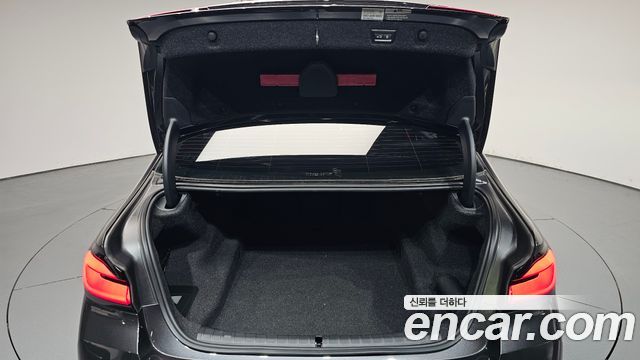 BMW 5 Series (G30) 530i M Sport Package 2023 — фото 40