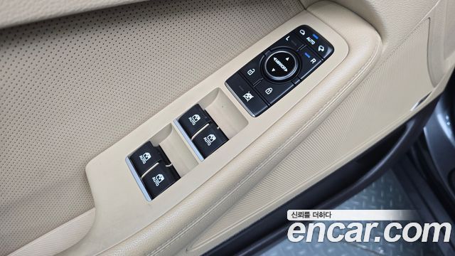 Genesis G80 3.3 GDI Premium Luxury 2017 — фото 28