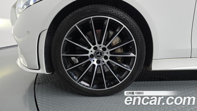 Mercedes-Benz CLS-Class (C257) CLS400d 4MATIC AMG Line 2019 — фото 5