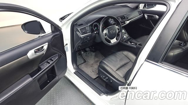 Lexus CT200h 1.8 Compact Trendy ZWA10 2012 — фото 11