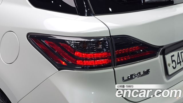 Lexus CT200h 1.8 Compact Trendy ZWA10 2012 — фото 23