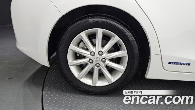 Lexus CT200h 1.8 Compact Trendy ZWA10 2012 — фото 33