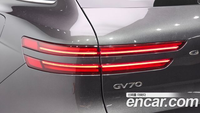 Genesis GV70 2.5T Gasoline 2WD 2024 — фото 23