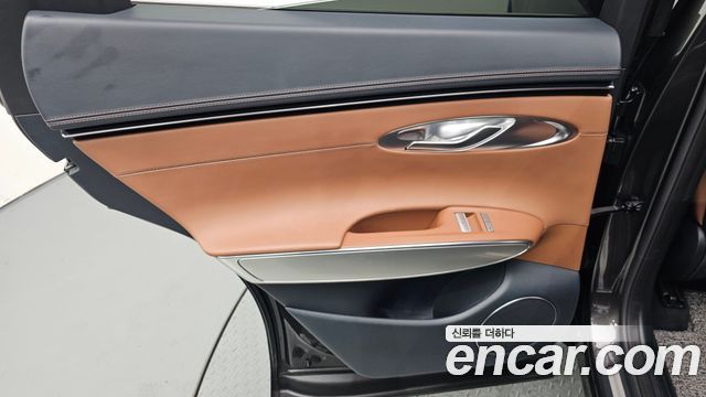Genesis GV70 2.5T Gasoline 2WD 2024 — фото 25