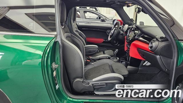MINI Cooper S JCW 3rd Generation 2021 — фото 26