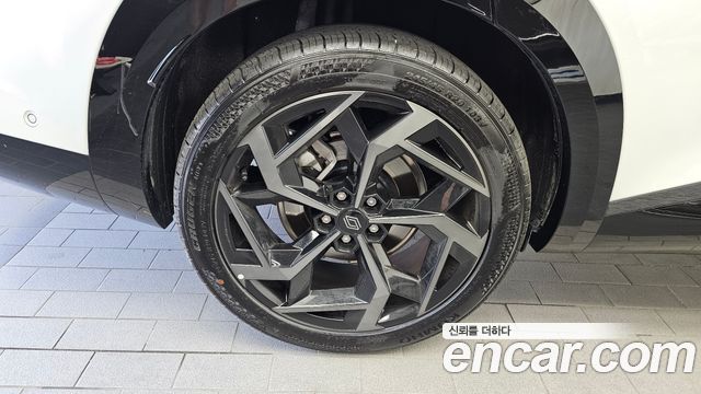 Renault Korea Filante 1.5 E-Tech Esprit Alpine 2WD 2027 — фото 5