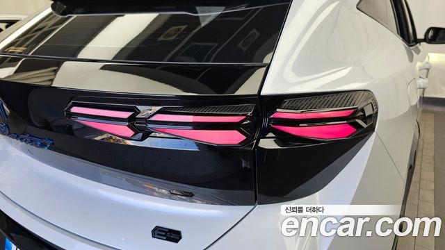 Renault Korea Filante 1.5 E-Tech Esprit Alpine 2WD 2027 — фото 23