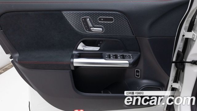 Mercedes-Benz EQA (H243) EQA250 AMG Line 2026 — фото 19