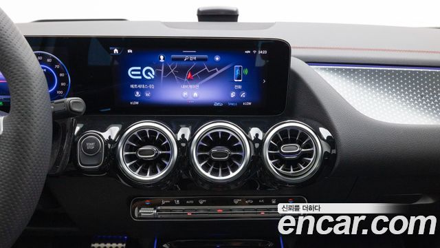 Mercedes-Benz EQA (H243) EQA250 AMG Line 2026 — фото 20