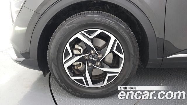 Kia Sportage (V) Diesel 2.0 2WD Prestige 2022 — фото 5