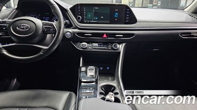Hyundai Sonata (DN8) 2.0 Premium 2020 — фото 16