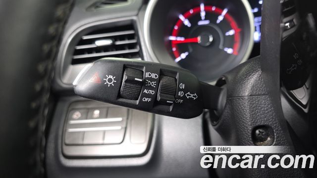 KG Mobility (SsangYong) Tivoli Air Diesel IX 2WD 2018 — фото 32