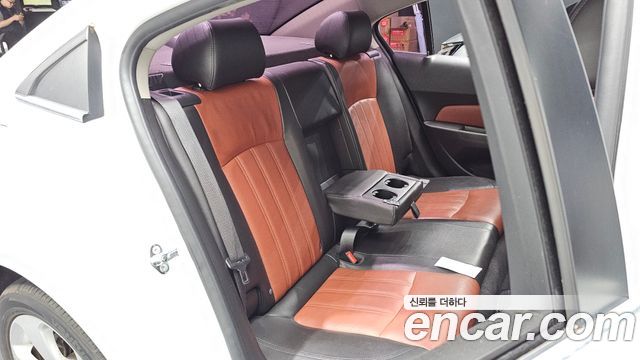 Chevrolet Cruze 1.8 LTZ+ 2011 — фото 10