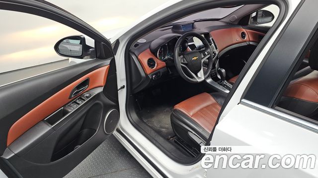 Chevrolet Cruze 1.8 LTZ+ 2011 — фото 11