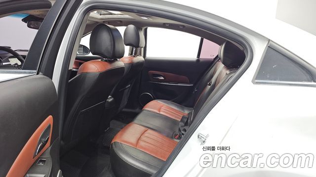 Chevrolet Cruze 1.8 LTZ+ 2011 — фото 12
