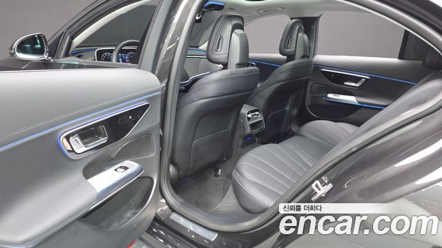 Mercedes-Benz E-Class (W214) E200 Avantgarde 2025 — фото 12