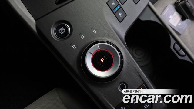 Kia Sportage (V) Gasoline 1.6 Turbo 2WD Signature 2025 — фото 9