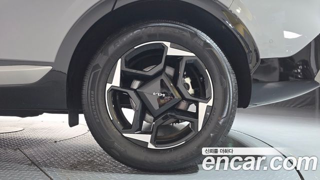 Kia Sportage (V) Gasoline 1.6 Turbo 2WD Signature 2025 — фото 21