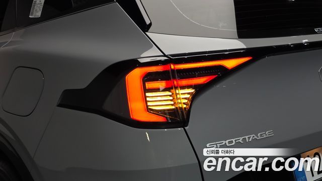 Kia Sportage (V) Gasoline 1.6 Turbo 2WD Signature 2025 — фото 23