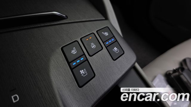 Kia Sportage (V) Gasoline 1.6 Turbo 2WD Signature 2025 — фото 36