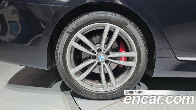 BMW 7 Series (G11) 730Ld xDrive M Sport 2017 — фото 5