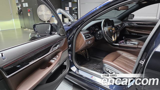 BMW 7 Series (G11) 730Ld xDrive M Sport 2017 — фото 10