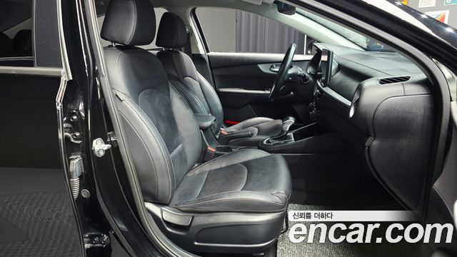 Kia K3 (II) 1.6 Prestige 2022 — фото 12