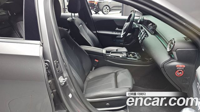 Mercedes-Benz A-Class (W177) A220 Sedan 2025 — фото 10