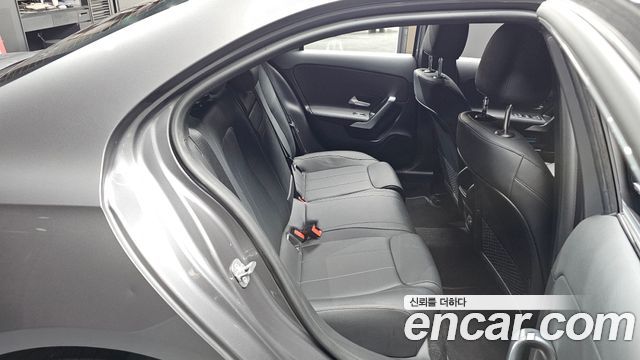 Mercedes-Benz A-Class (W177) A220 Sedan 2025 — фото 11