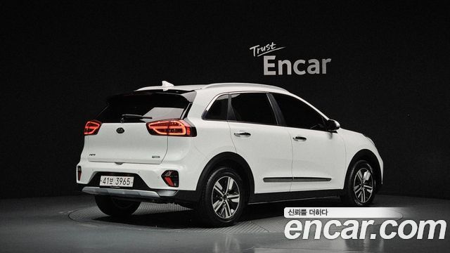 Kia Niro 1.6 HEV Prestige 2020 — фото 2
