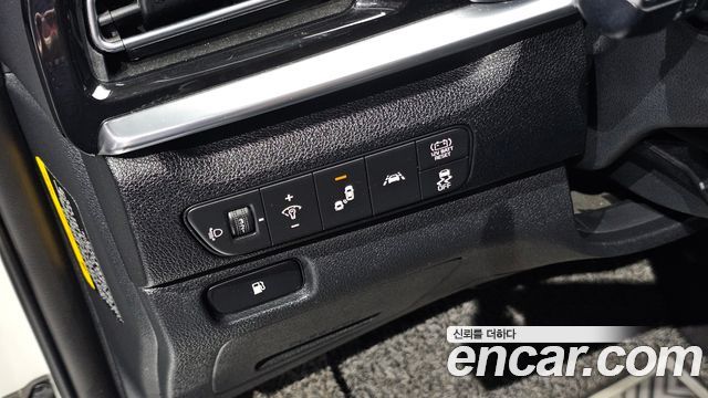 Kia Niro 1.6 HEV Prestige 2020 — фото 16