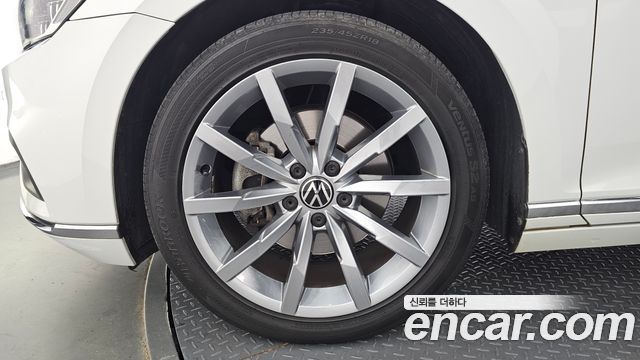 Volkswagen Passat GT (B8) 2.0 TDI Prestige 2021 — фото 5