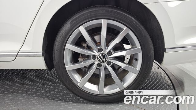 Volkswagen Passat GT (B8) 2.0 TDI Prestige 2021 — фото 27