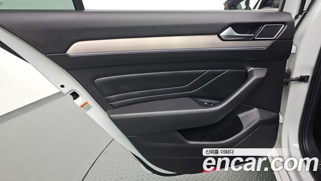 Volkswagen Passat GT (B8) 2.0 TDI Prestige 2021 — фото 31