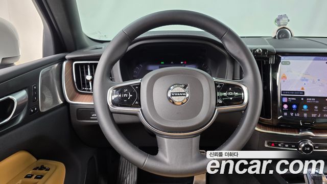 Volvo XC60 (II) B6 Ultimate Bright 2024 — фото 12
