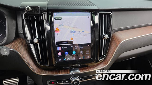 Volvo XC60 (II) B6 Ultimate Bright 2024 — фото 13