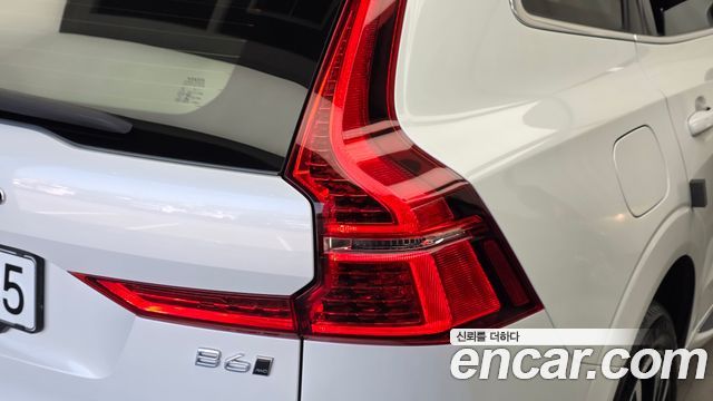 Volvo XC60 (II) B6 Ultimate Bright 2024 — фото 23