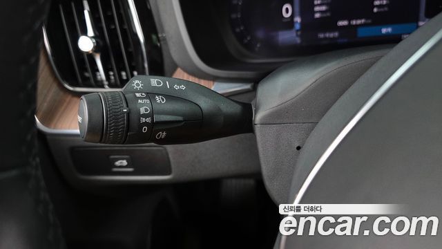 Volvo XC60 (II) B6 Ultimate Bright 2024 — фото 28