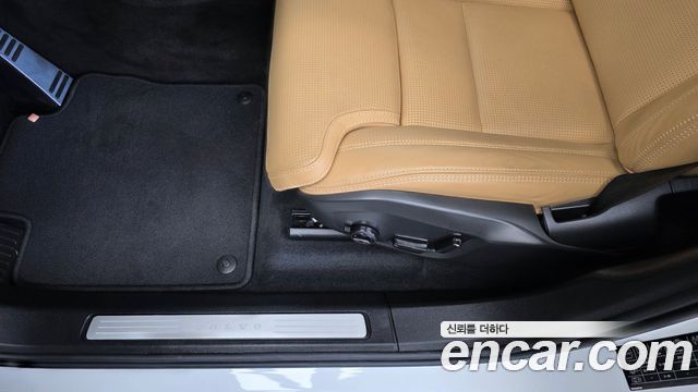 Volvo XC60 (II) B6 Ultimate Bright 2024 — фото 31