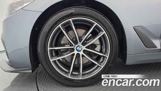 BMW 5 Series (G30) 520d Luxury Special Edition 2018 — фото 5