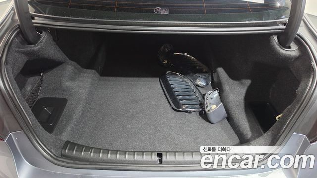 BMW 5 Series (G30) 520d Luxury Special Edition 2018 — фото 18