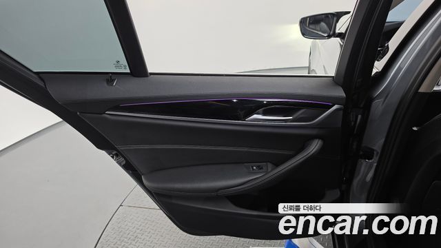 BMW 5 Series (G30) 520d Luxury Special Edition 2018 — фото 25