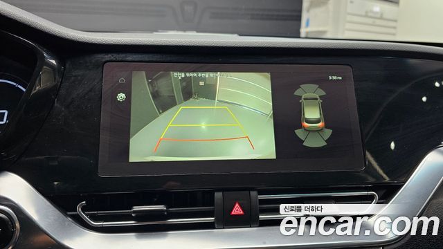 Kia Niro Plus Air 2023 — фото 15