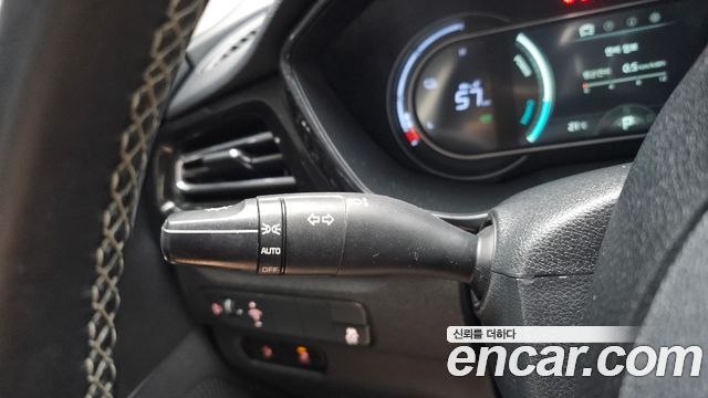 Kia Niro Plus Air 2023 — фото 28