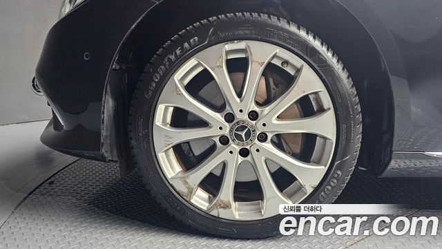 Mercedes-Benz E-Class (W213) E300 Exclusive 2018 — фото 5