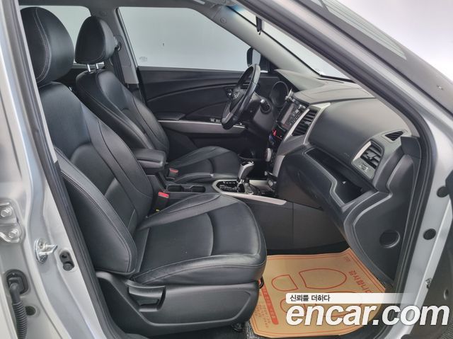 KG Mobility (SsangYong) Tivoli VX 2WD 2016 — фото 16