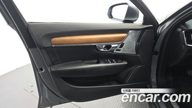 Volvo S90 T8 AWD Excellence 2019 — фото 24