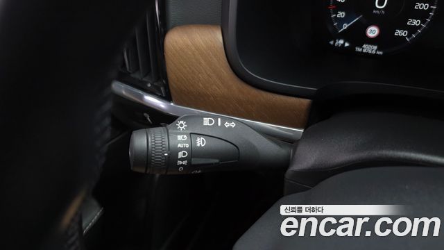 Volvo S90 T8 AWD Excellence 2019 — фото 35